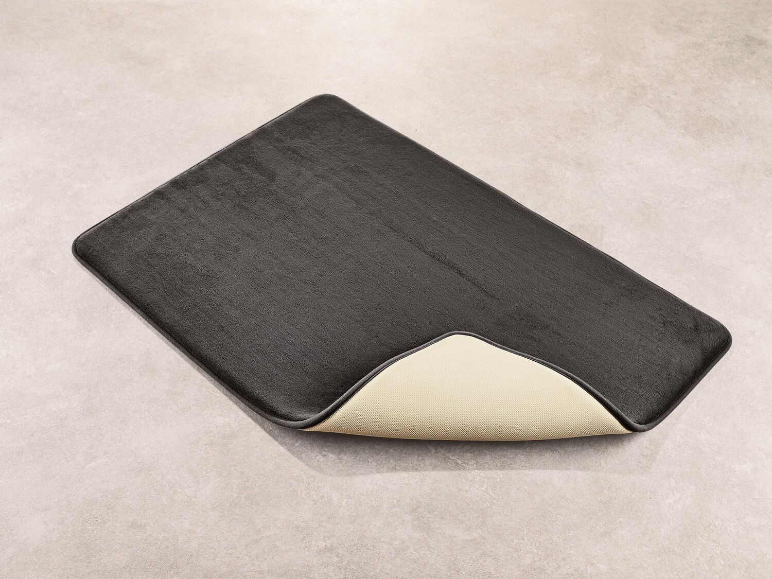 Dywanik łazienkowy , cena 44,99 PLN
- 60 x 90 cm
- antypoślizgowy spód
- ...