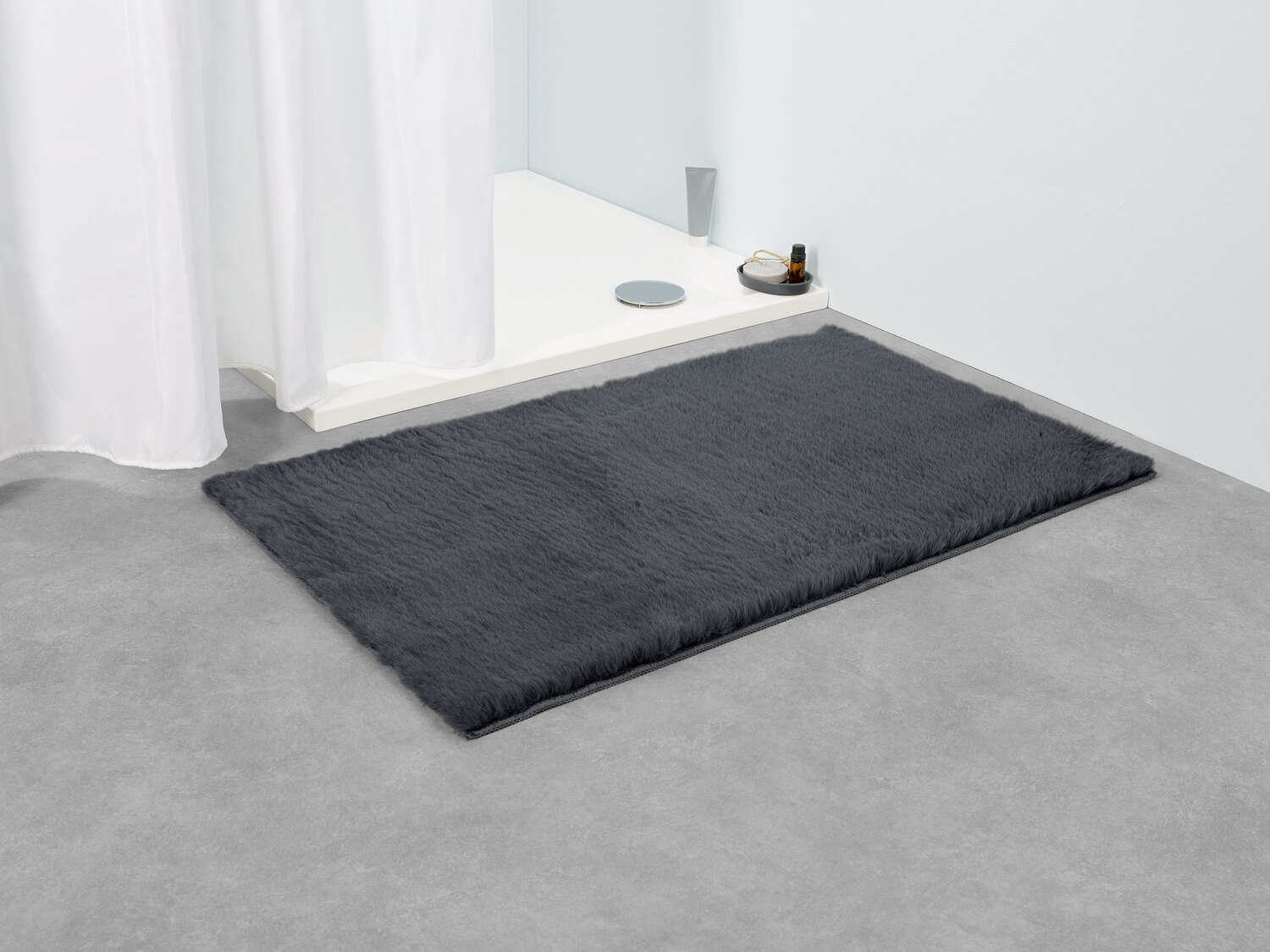 Dywanik łazienkowy 60 x 100 cm , cena 34,99 PLN
- z antypoślizgowym spodem
- ...