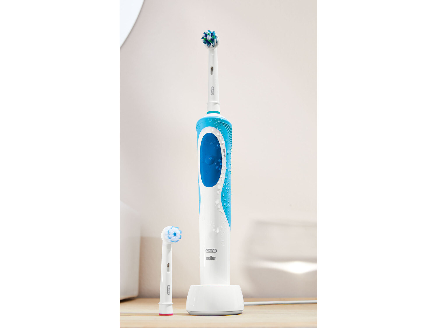 Elektryczna szczoteczka do zębów Oral-b, Braun, cena 69,90 PLN
- 2-minutowy ...