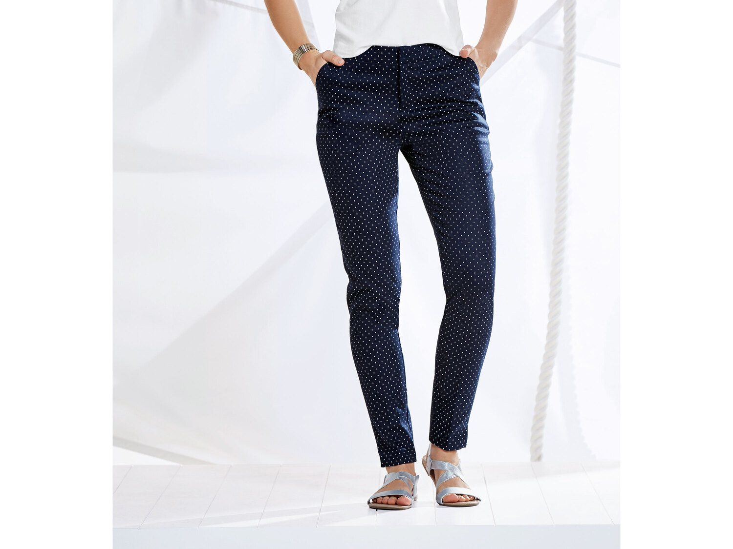 Cygaretki damskie Esmara, cena 49,99 PLN
- rozmiary: 34-44
- szeroka gumka w ...