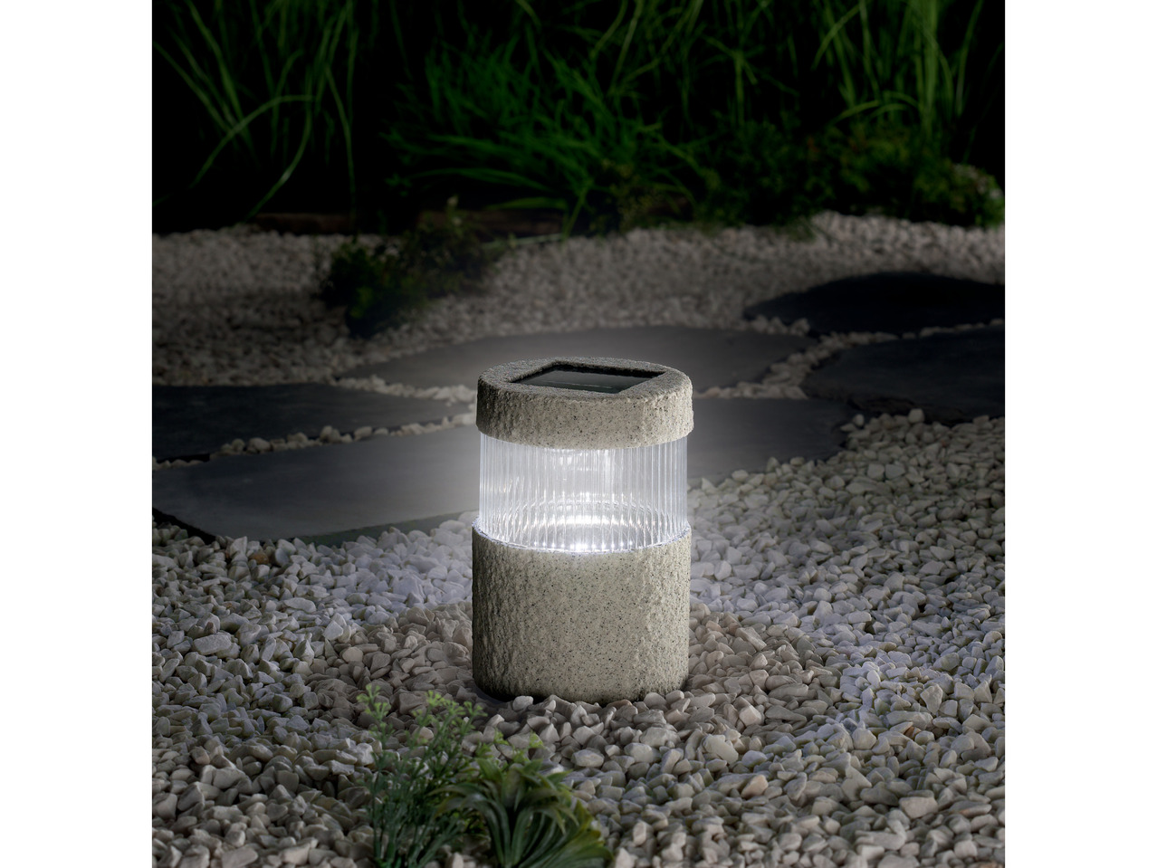LIVARNO HOME® Lampa solarna LED , cena 16,99 PLN
- funkcja automatycznego ...