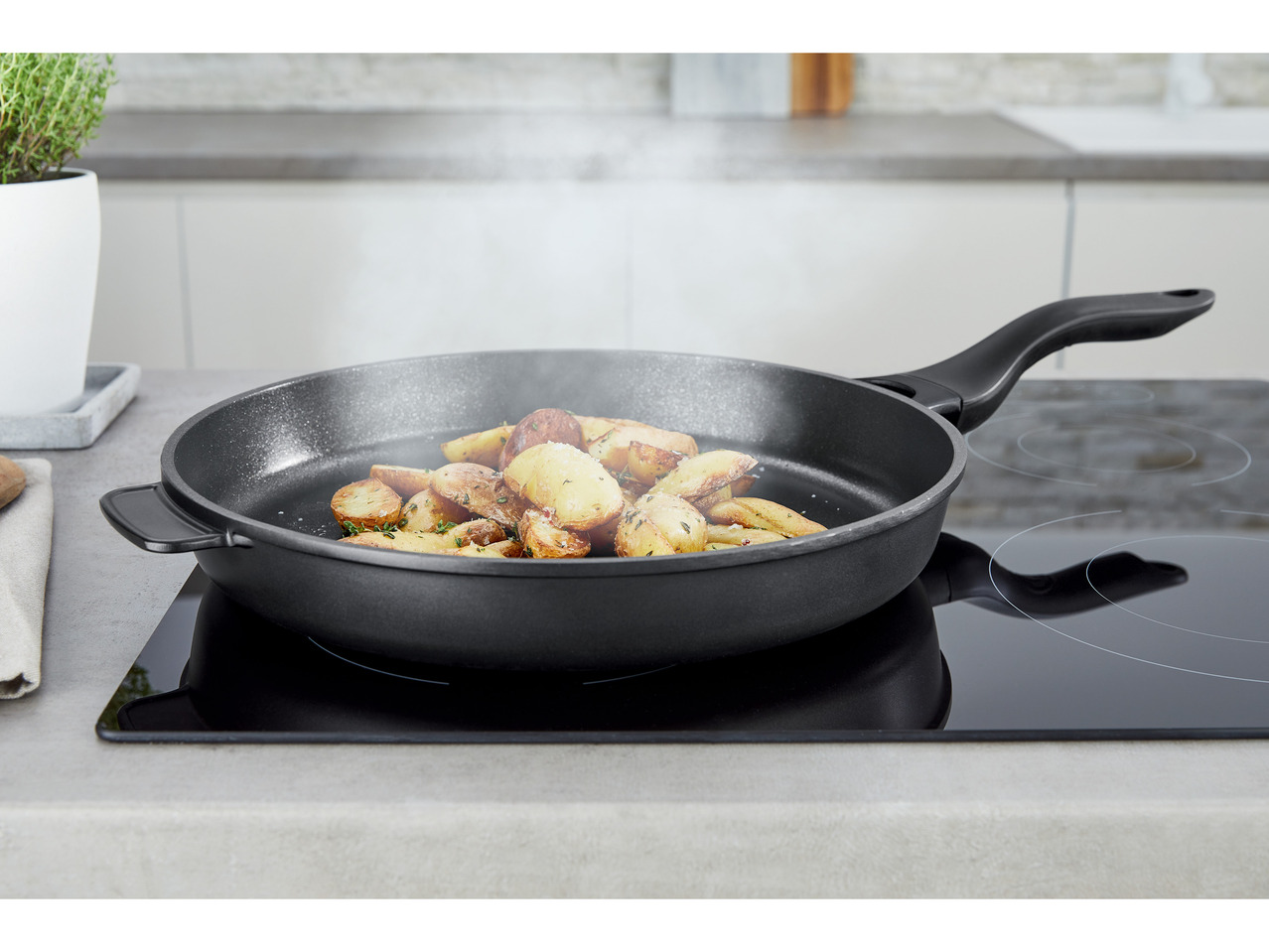 ERNESTO® Patelnia z odlewu aluminiowego Ø 32 cm - Lidl , cena 65 PLN
ERNESTO® Patelnia ...