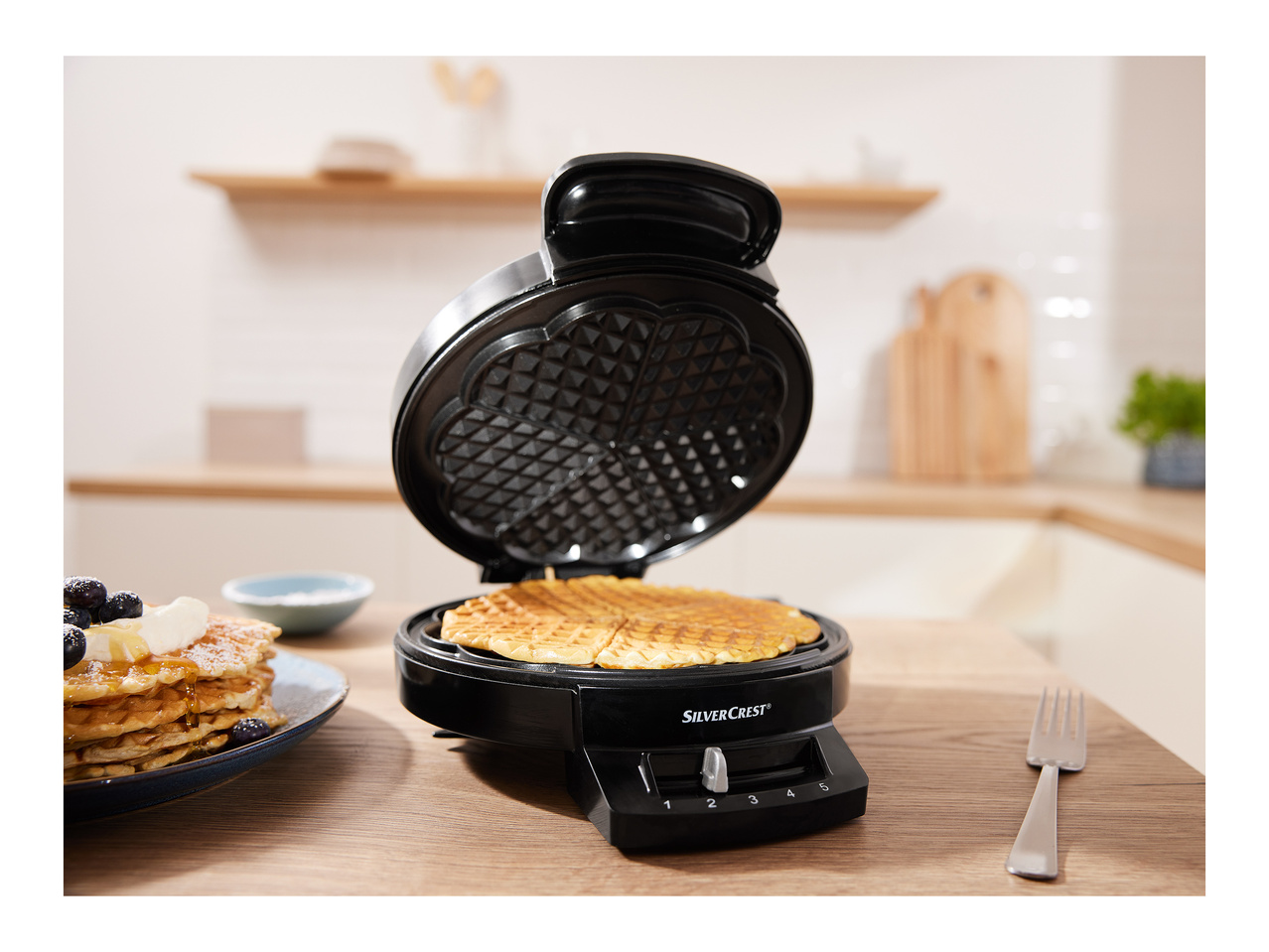 SILVERCREST KITCHEN TOOLS® Gofrownica 1200 W , cena 69,9 PLN
SILVERCREST KITCHEN ...