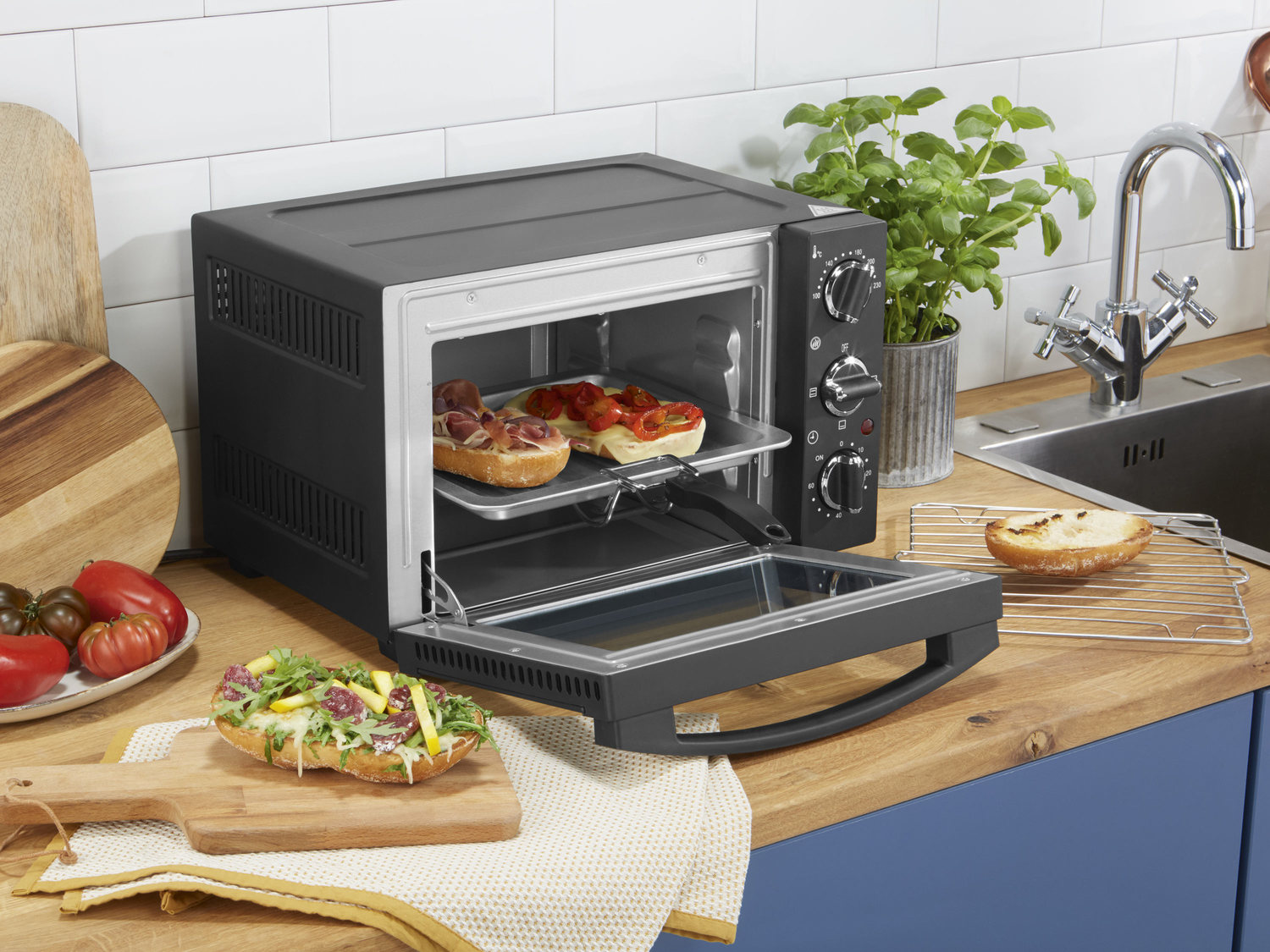 Piekarnik elektryczny z funkcją grilla 1200 W Silvercrest Kitchen Tools, cena 149,00 ...