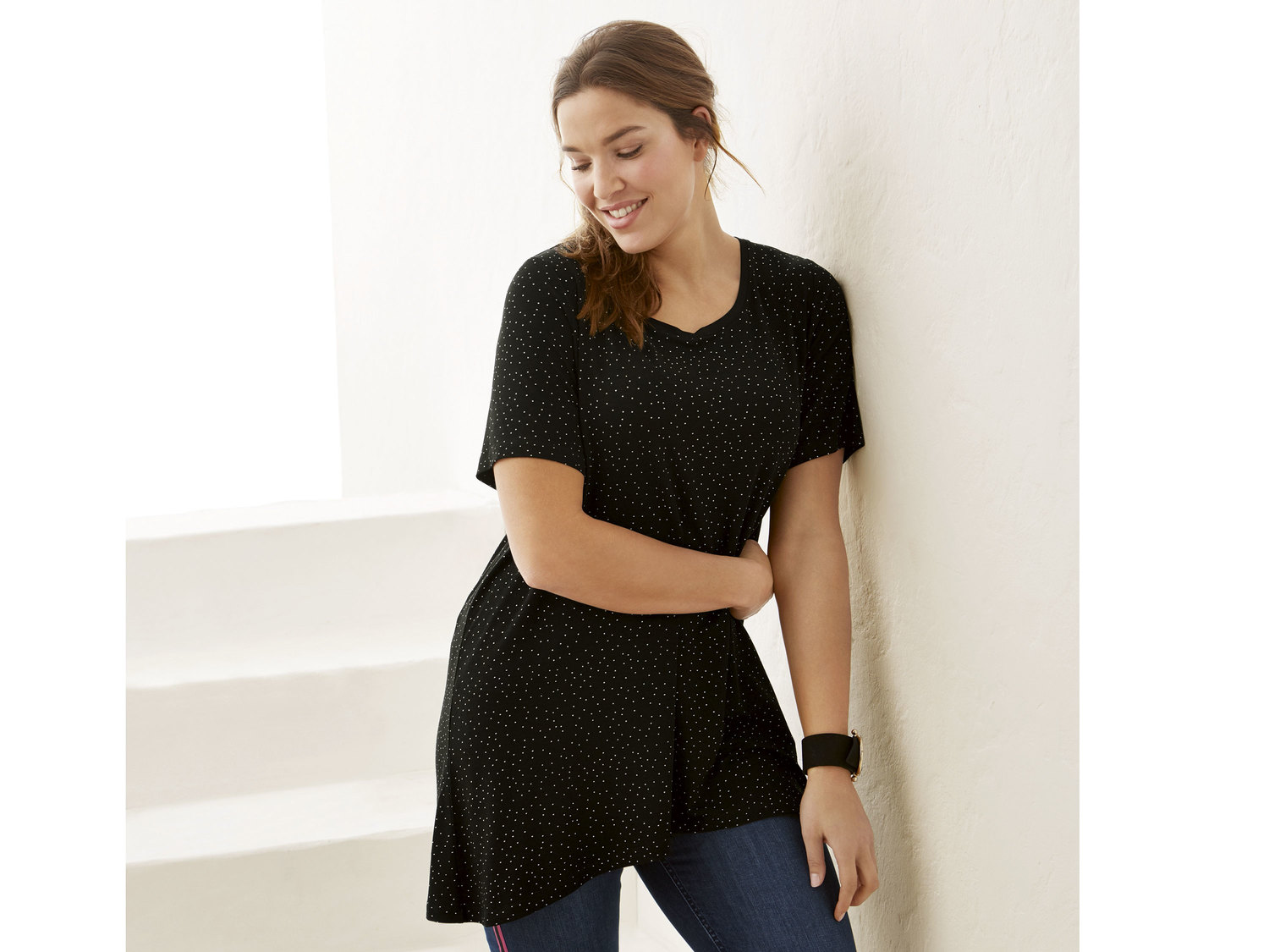 T-shirt z wiskozy Esmara, cena 29,99 PLN
- 95% wiskozy (Lenzing™, Ecovero™), ...