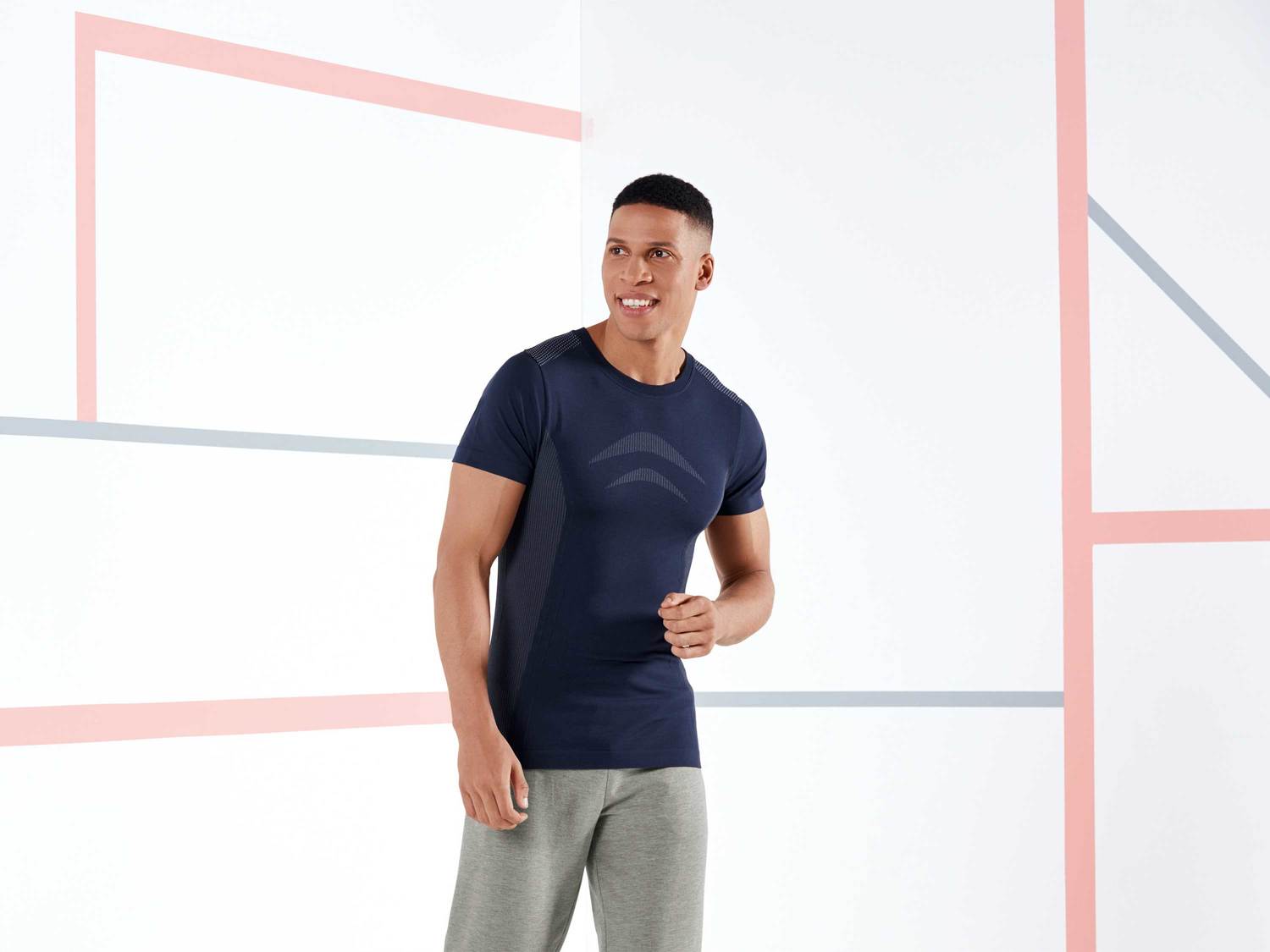 Koszulka bezszwowa Crivit, cena 19,99 PLN
- rozmiary: M-XL
- materiał odprowadzający ...