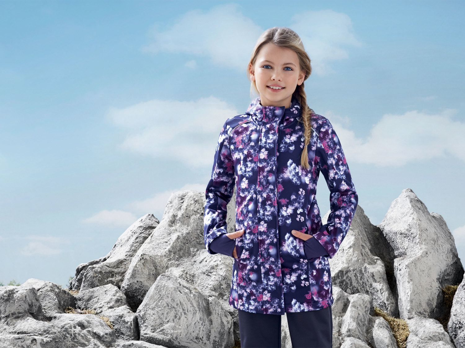 Młodzieżowy płaszcz Softshell Crivit, cena 45,00 PLN
- materiał niewchłaniający ...