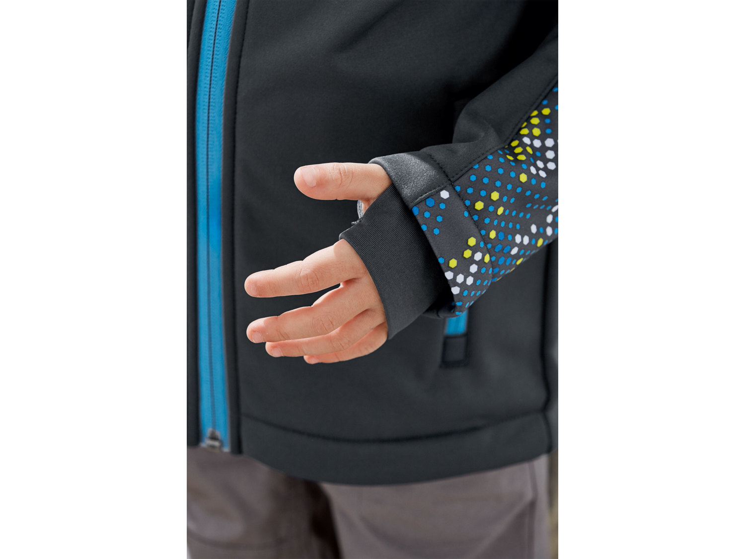 Kurtka dziecięca Softshell Crivit, cena 39,99 PLN
- materiał niewchłaniający ...