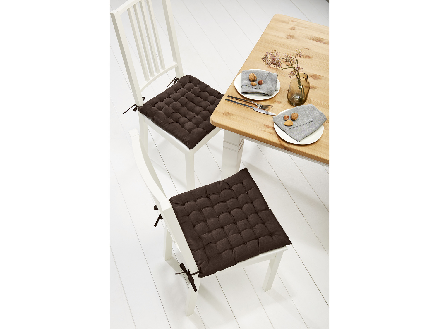 Poduszki na krzesło 40 x 40 cm, 2 szt. Meradiso, cena 34,99 PLN
- tasiemki do ...