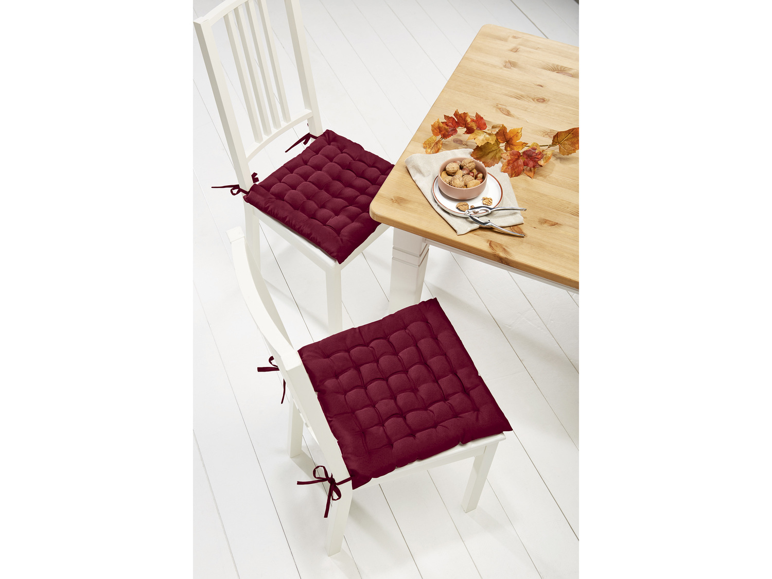 Poduszki na krzesło 40 x 40 cm, 2 szt. Meradiso, cena 34,99 PLN
- tasiemki do ...