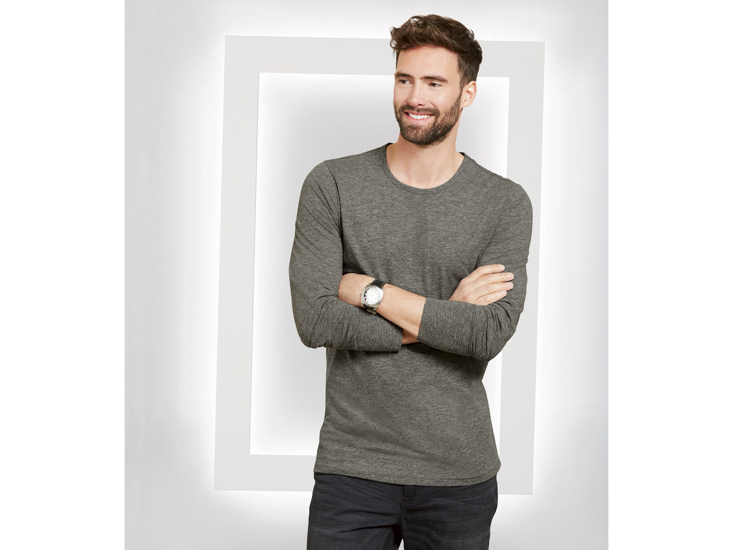 Koszulka Livergy, cena 22,99 PLN
- 50% bawełny, 50% poliester
- rozmiary: M-XXL
- ...