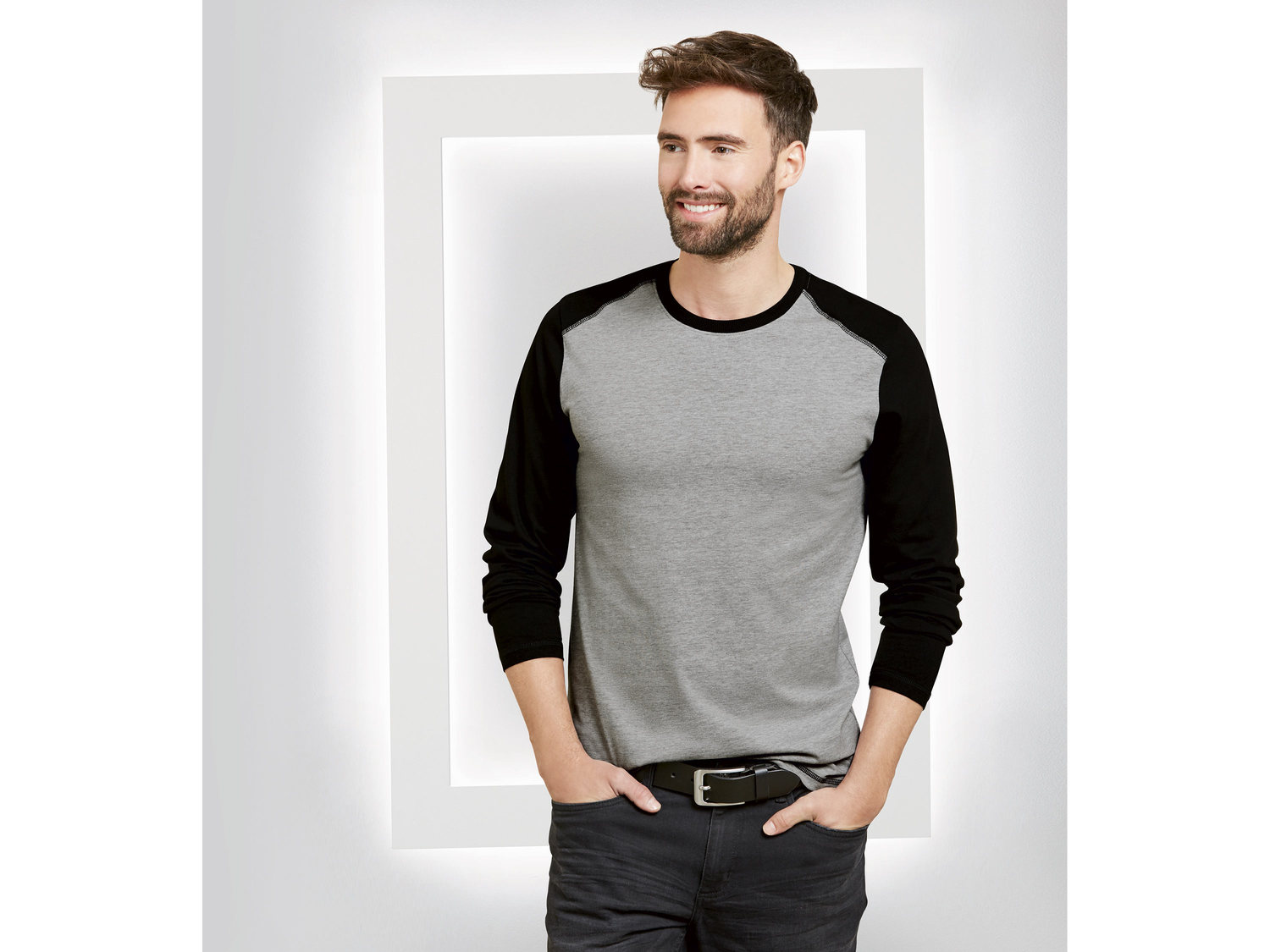 Koszulka Livergy, cena 22,99 PLN
- wysoka zawartość bawełny
- rozmiary: M-XL
- ...