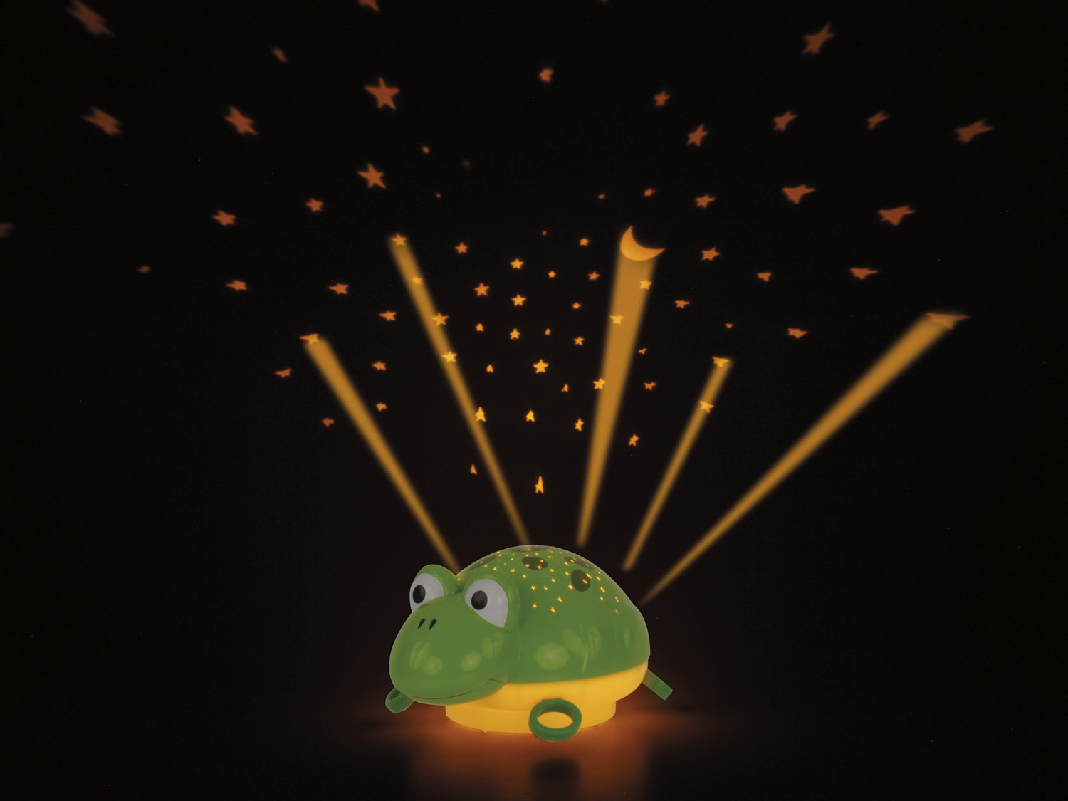 Lampka nocna LED z projektorem gwiazd Ansmann, cena 44,99 PLN
- technologia LED ...