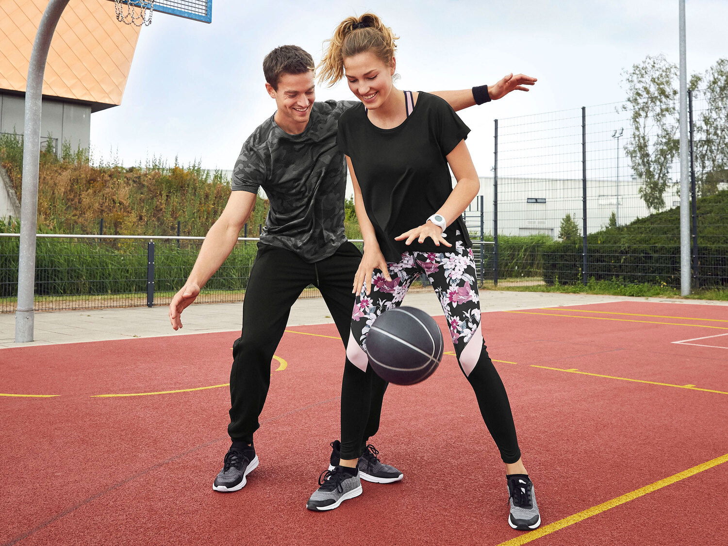 Damska koszulka sportowa Crivit, cena 17,99 PLN
- przewiewna siateczka na plecach
- ...