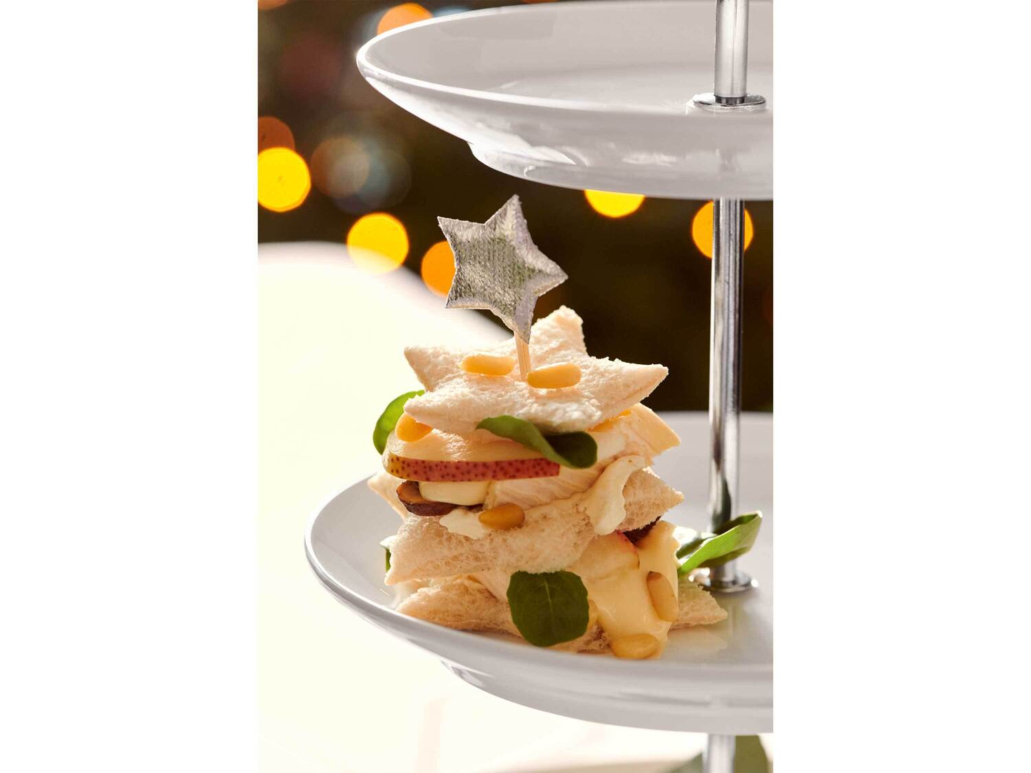 Piętrowa patera porcelanowa Ernesto, cena 39,99 PLN
- wysokość: 33,5 cm
- ⌀ talerza ...