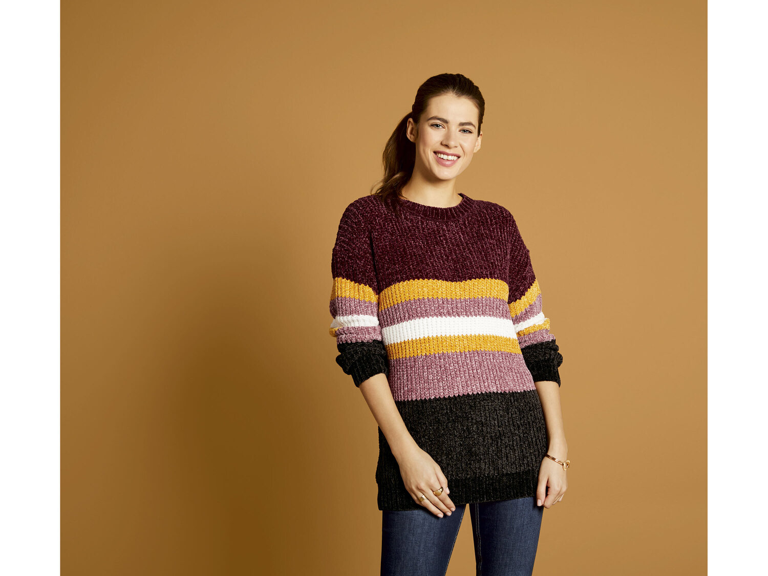 Sweter z szenili Esmara, cena 39,99 PLN
- rozmiary: S-L
- modny, gruby splot
- ...