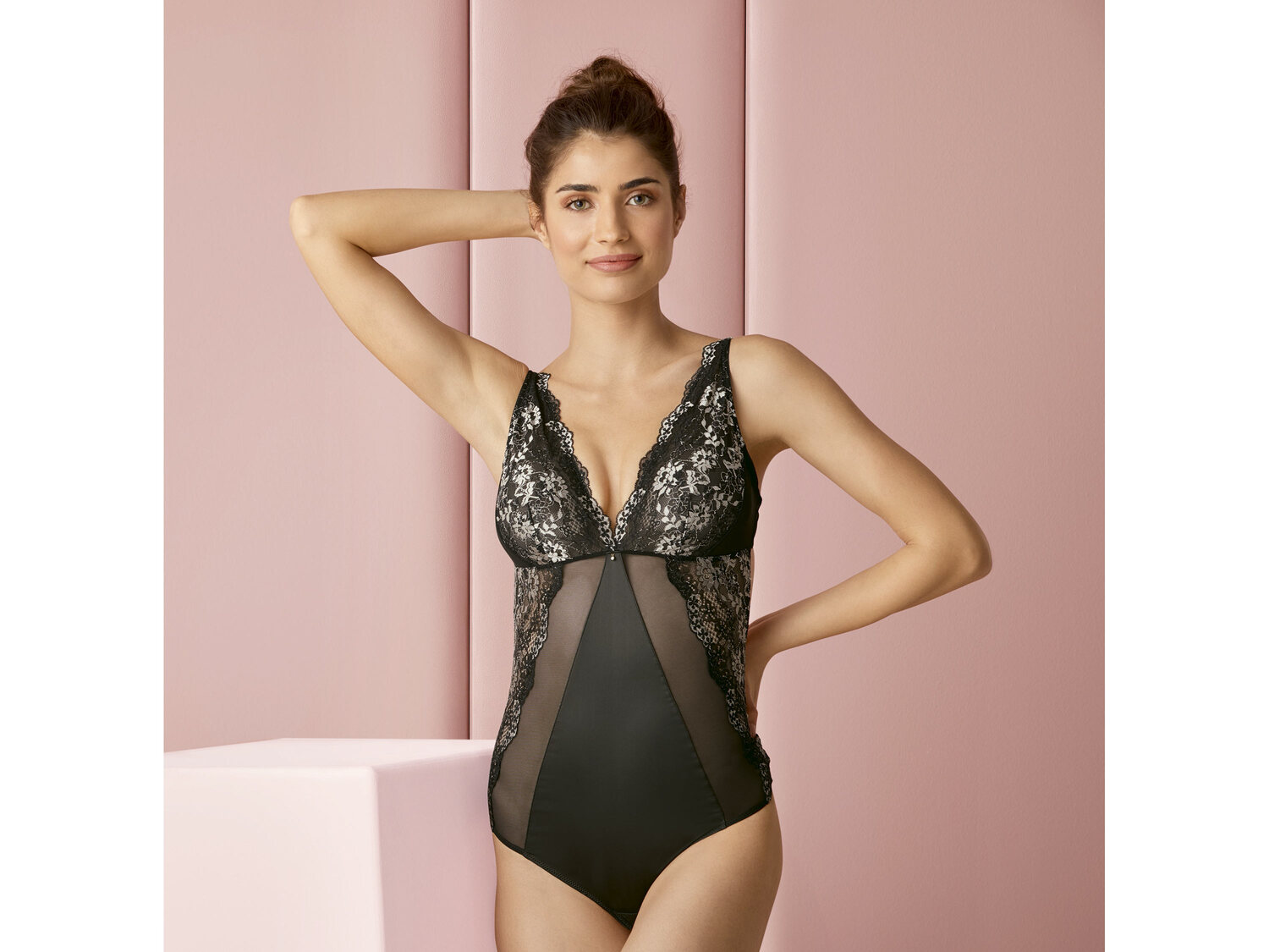 Body koronkowe Esmara Lingerie, cena 29,99 PLN
- rozmiary: 75B, 80B, 80C, 85B
Dostępne ...