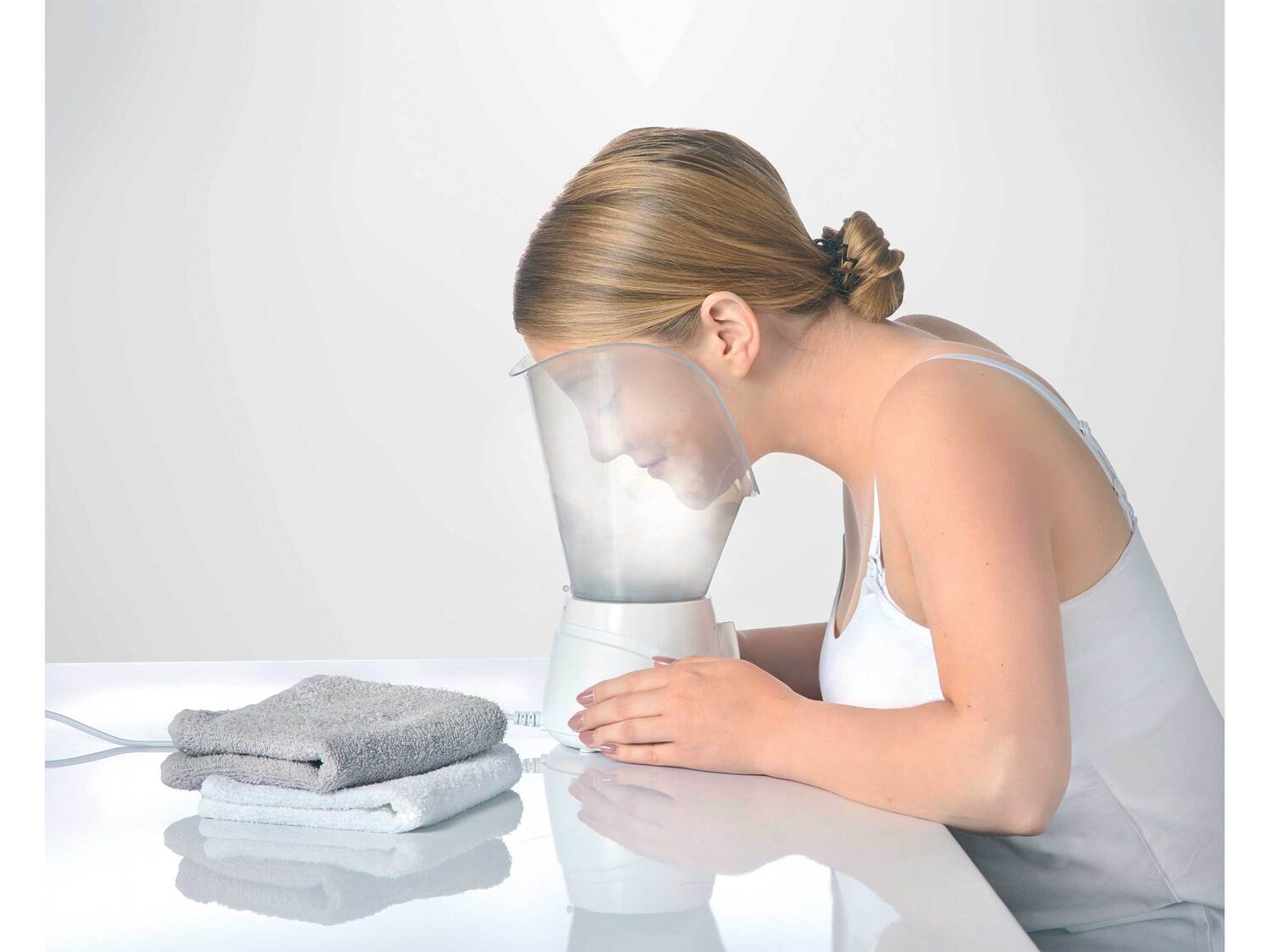 Sauna do twarzy 100 W Silvercrest Personal Care, cena 49,99 PLN
- duża nakładka ...