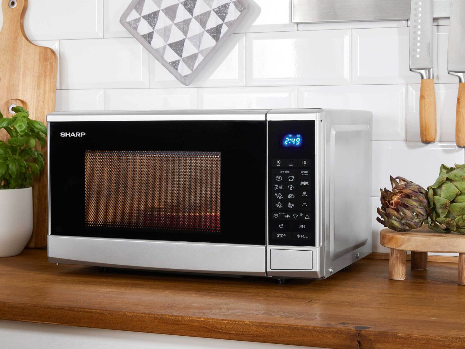 Kuchenka mikrofalowa Sharp 800 W , cena 239,00 PLN
- 45,2 x 34,2 x 26,2 cm
- ...
