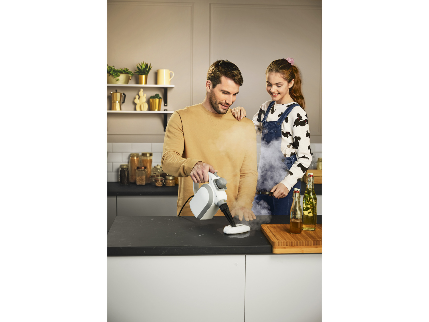 Ręczna myjka parowa 1100 W Silvercrest, cena 69,00 PLN
- czyści, dezynfekuje ...