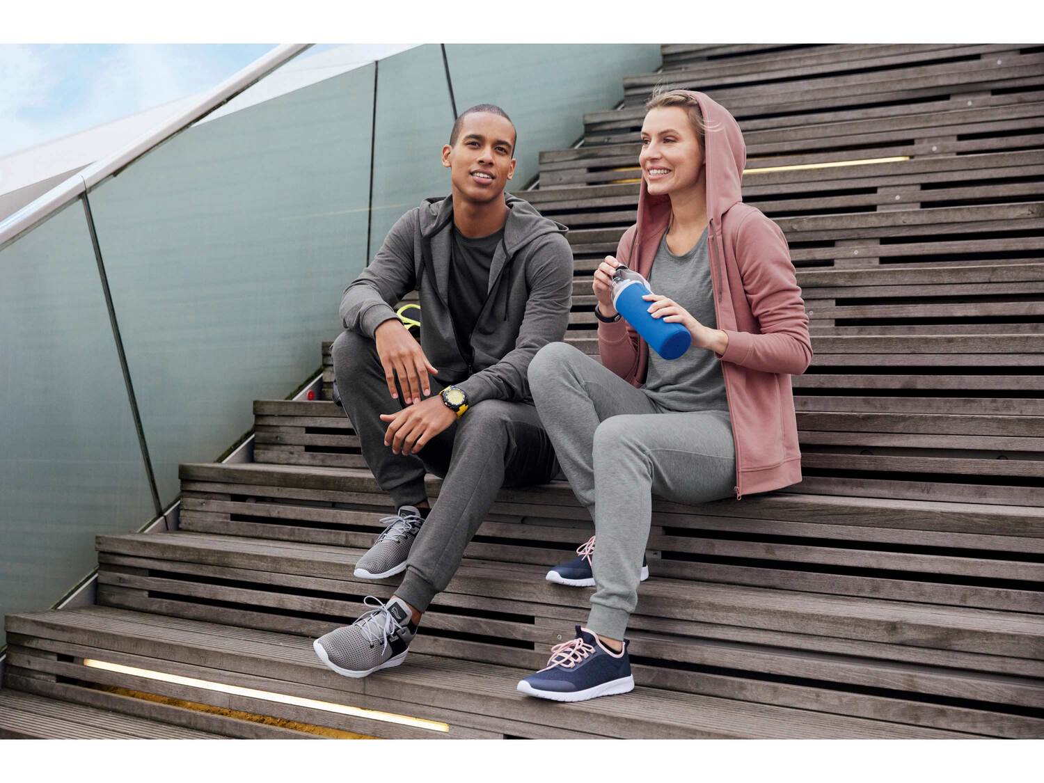 Bluza męska z bawełną Crivit, cena 39,99 PLN
- rozmiary: M-XL
- z wygodnym kapturem
- ...