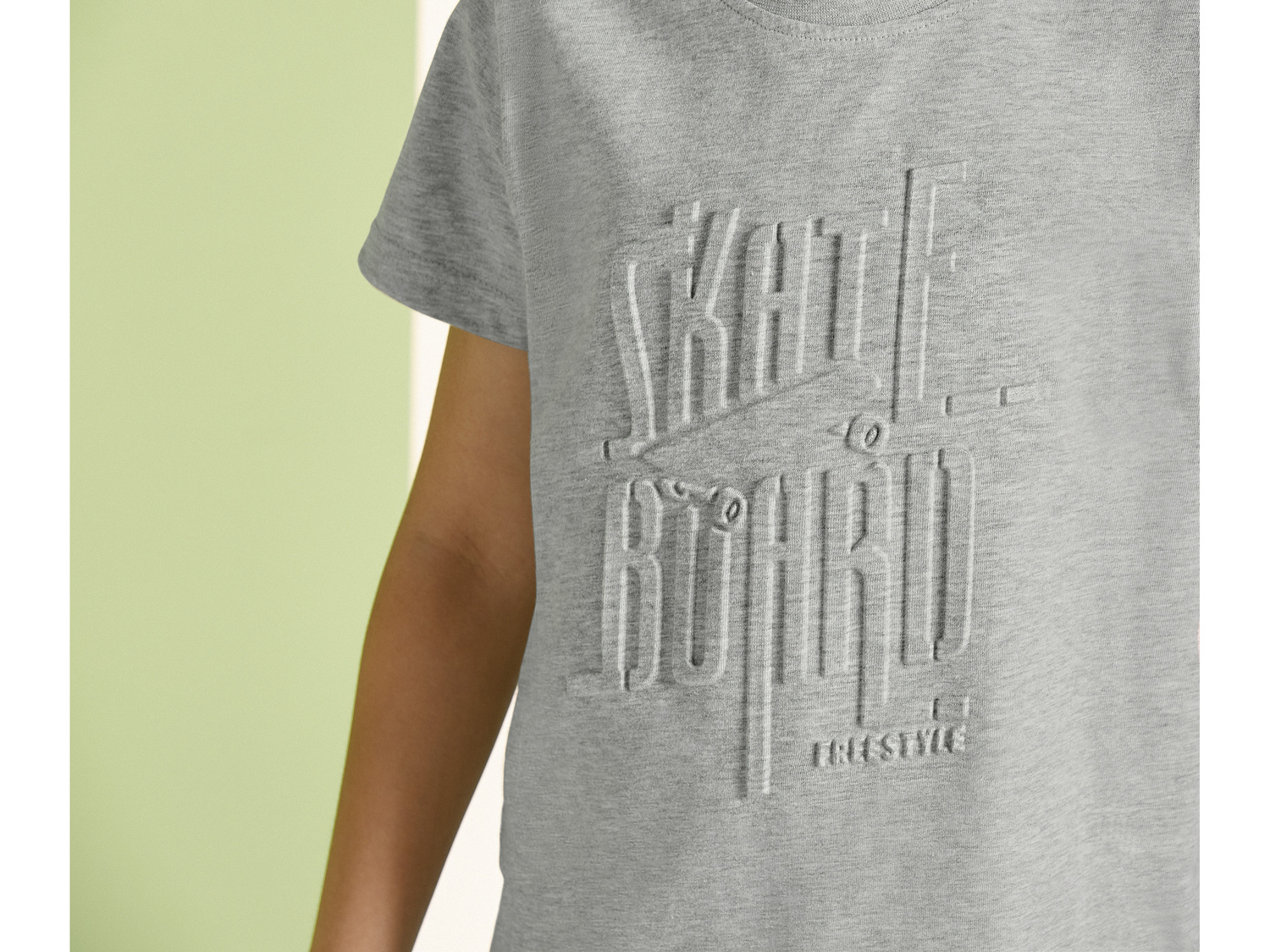 T-shirt chłopięcy z bawełny Pepperts, cena 14,99 PLN
- rozmiary: 146-176
- 95% ...