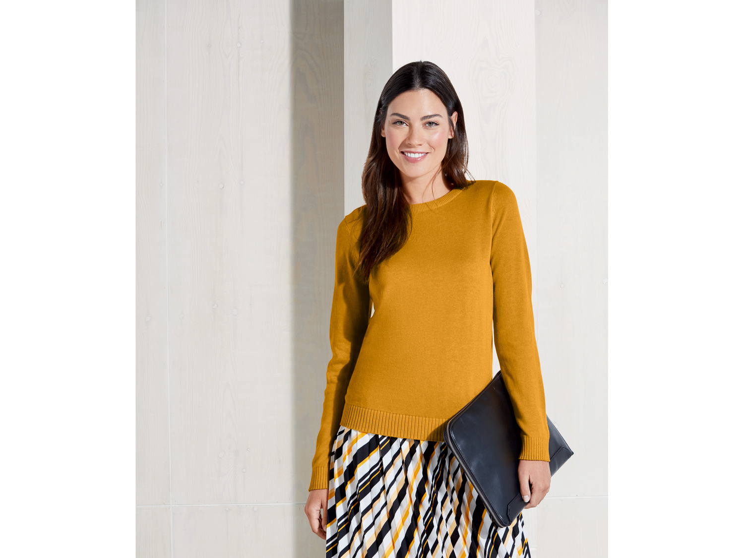 Sweter damski z bawełny Esmara, cena 34,99 PLN
- 100% bawełny
- rozmiary: S-L
- ...