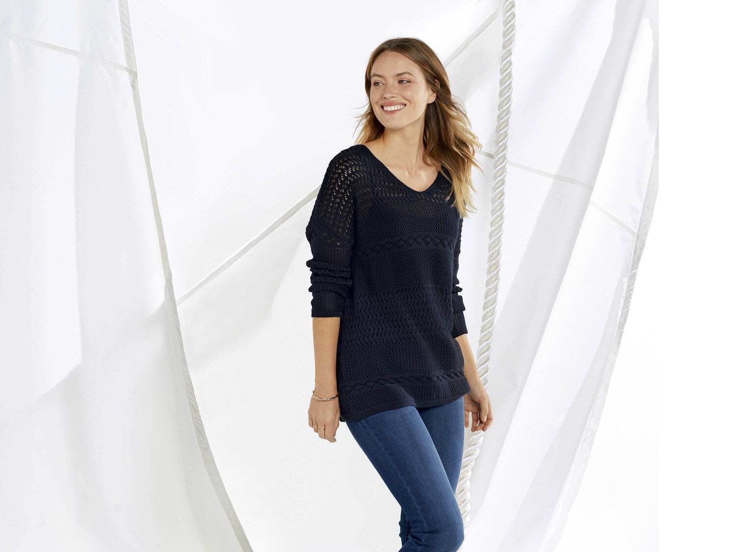 Sweter damski z bawełny Esmara, cena 34,99 PLN
- rozmiary: S-L
- 100% bawełny
- ...