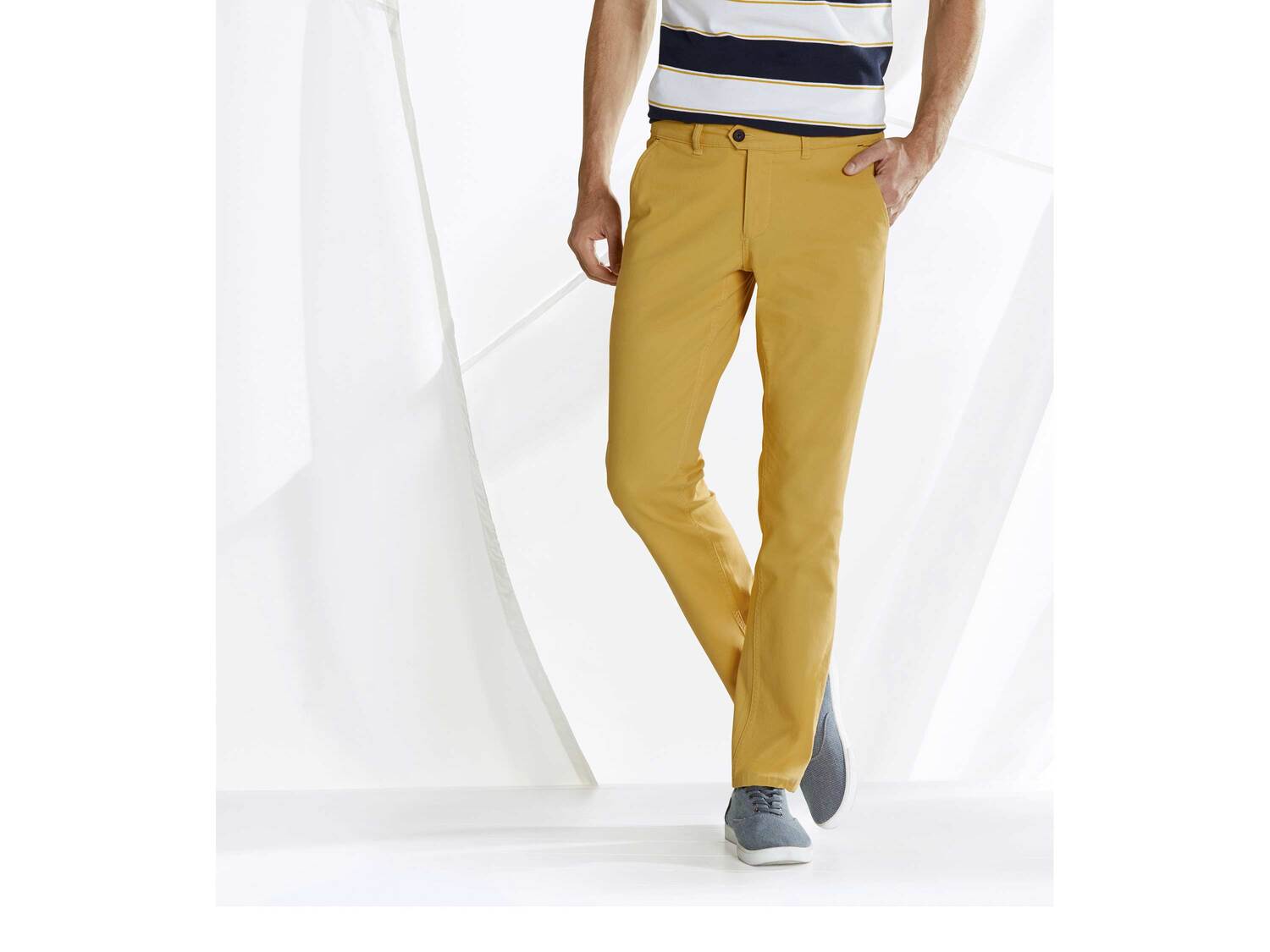 Spodnie męskie chino Livergy, cena 44,99 PLN
- 98% bawełny, 2% elastanu (LYCRA®)
- ...