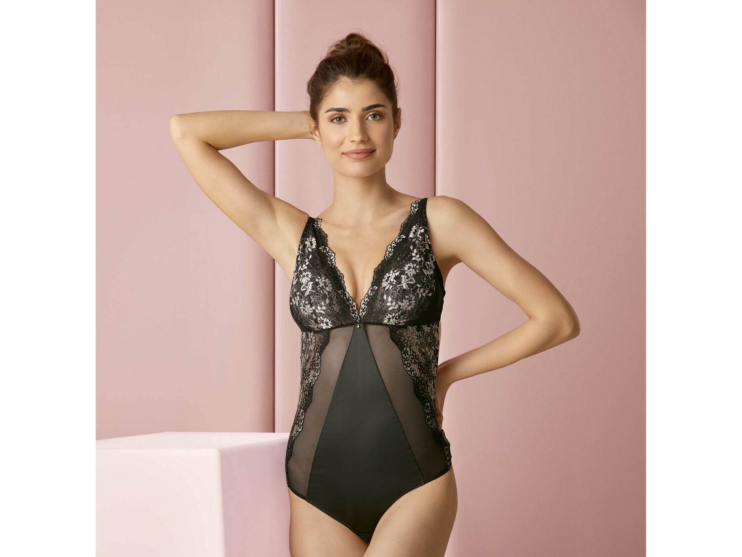 Body koronkowe Esmara Lingerie, cena 29,99 PLN
- rozmiary: S-L
Dostępne rozmiary
Opis
- ...