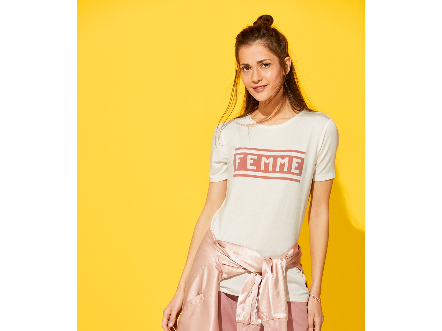 T-shirt damski Esmara, cena 19,99 PLN
- 95% lyocellu (TENCEL®), 5% elastanu ...