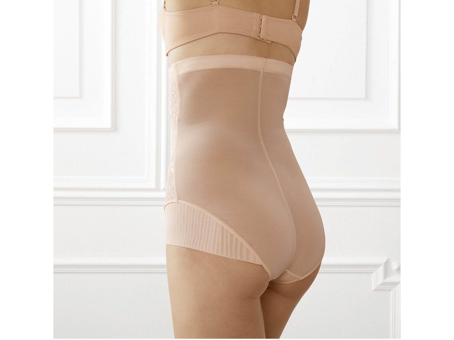 Majtki modelujące z koronką Esmara Lingerie, cena 24,99 PLN
- wysoko zabudowane, ...
