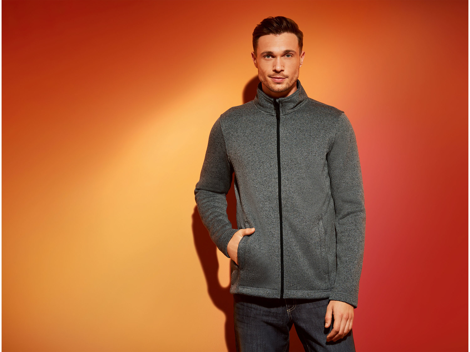 Bluza Livergy, cena 44,99 PLN
- kołnierz na stójce
- zamek z osłoną brody
- ...