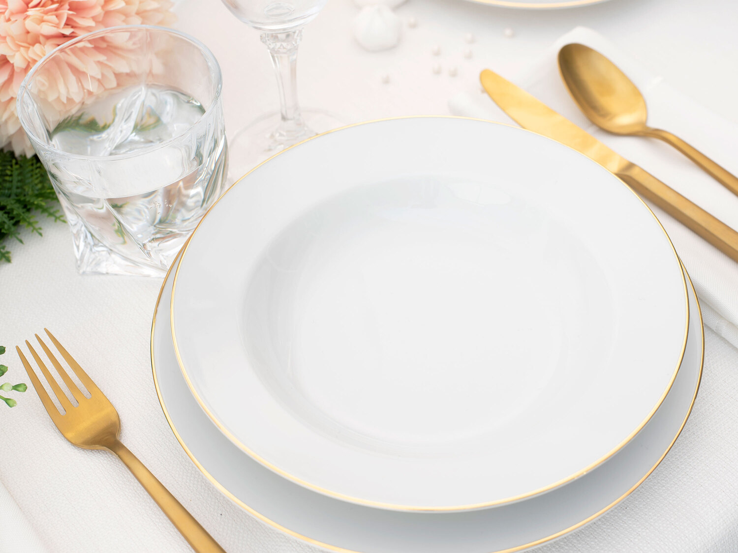 Zestaw obiadowy YVETTE, linia złota Chodzież porcelana, cena 169,00 PLN
w zestawie:
- ...