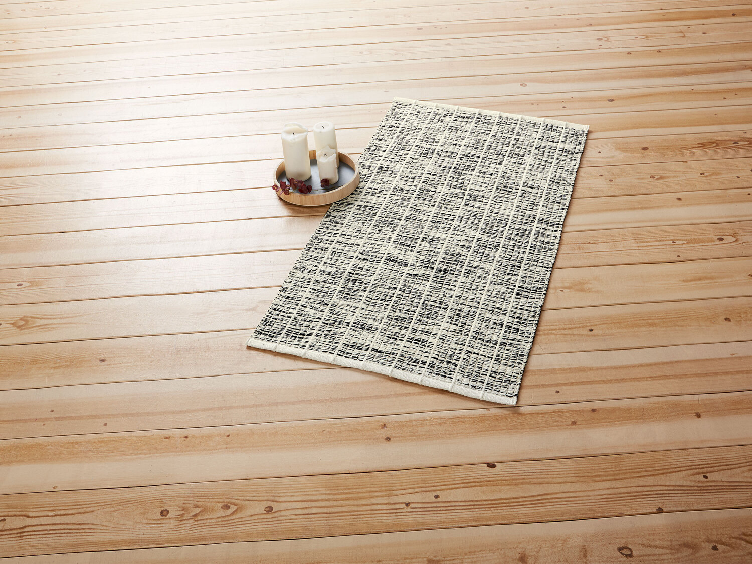 Dywan Meradiso, cena 29,99 PLN
- 100% bawełny
- 67 x 120 cm
- zapobiegający przesuwaniu ...