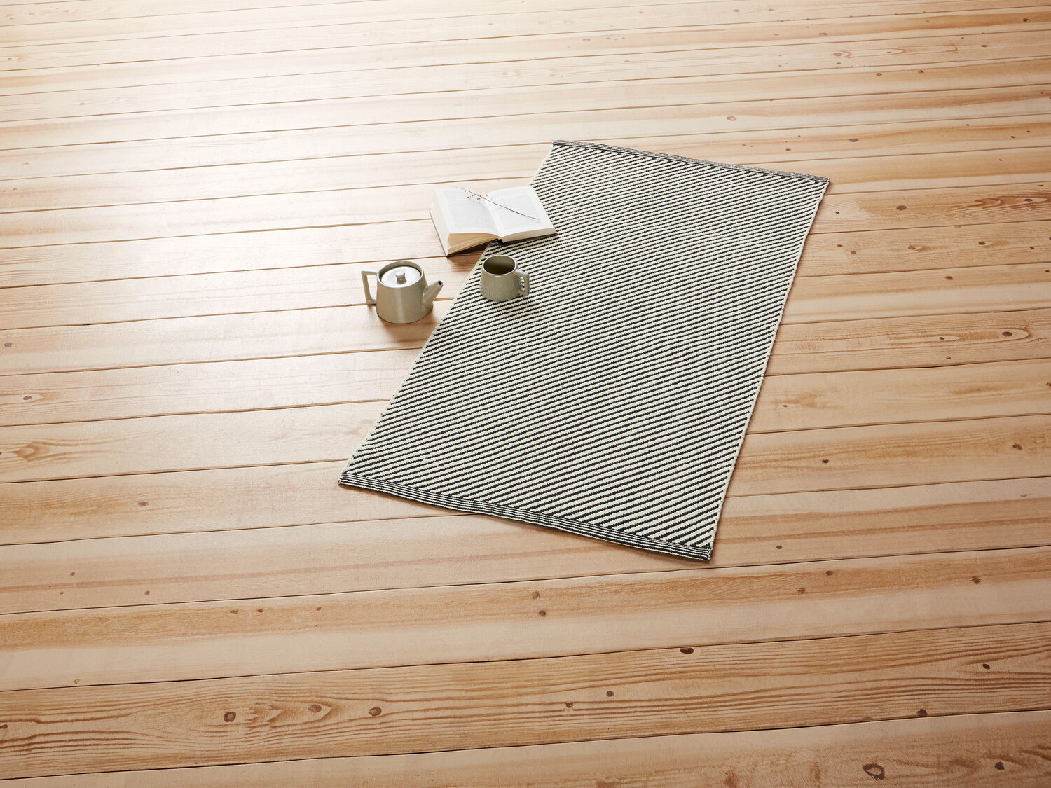 Dywan Meradiso, cena 29,99 PLN
- 100% bawełny
- 67 x 120 cm
- zapobiegający przesuwaniu ...