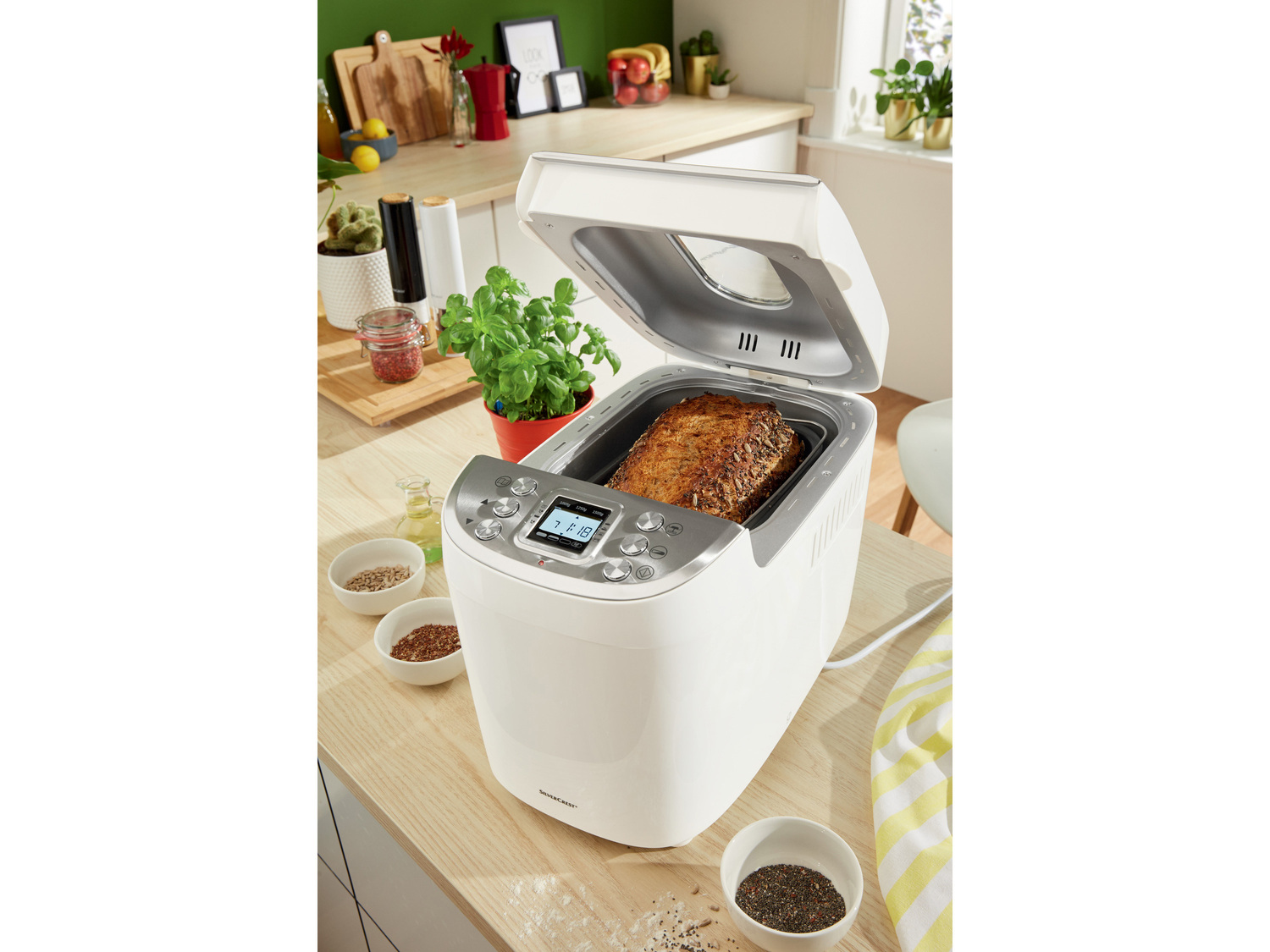 Automat do pieczenia chleba 850 W Silverscrest Kitchen Tools, cena 139,00 PLN
- ...