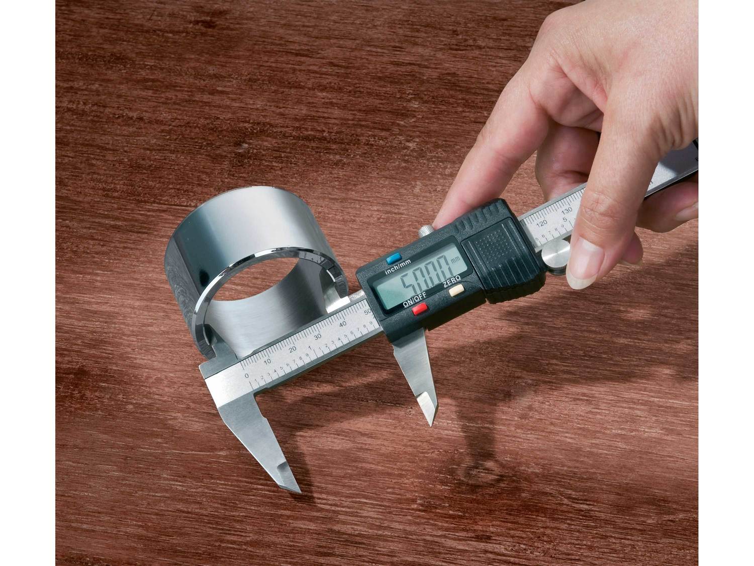 Miarka cyfrowa Powerfix, cena 49,99 PLN
- do pomiaru wewnętrznych i zewnętrznych ...