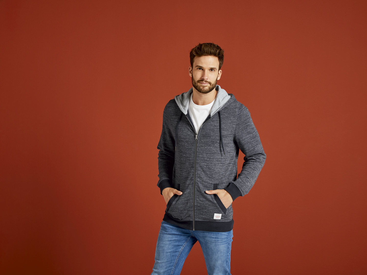 Bluza dresowa Livergy, cena 44,99 PLN
- wysoka zawartość bawełny
- rozmiary: ...