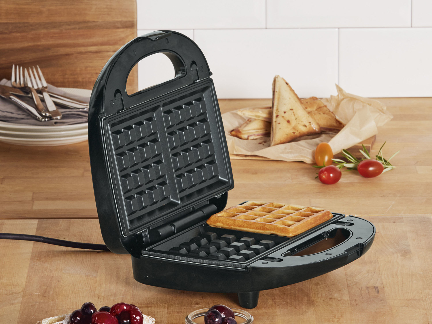Opiekacz 3 w 1, 750 W Silvercrest Kitchen Tools, cena 88,00 PLN
1 URZĄDZENIE, ...