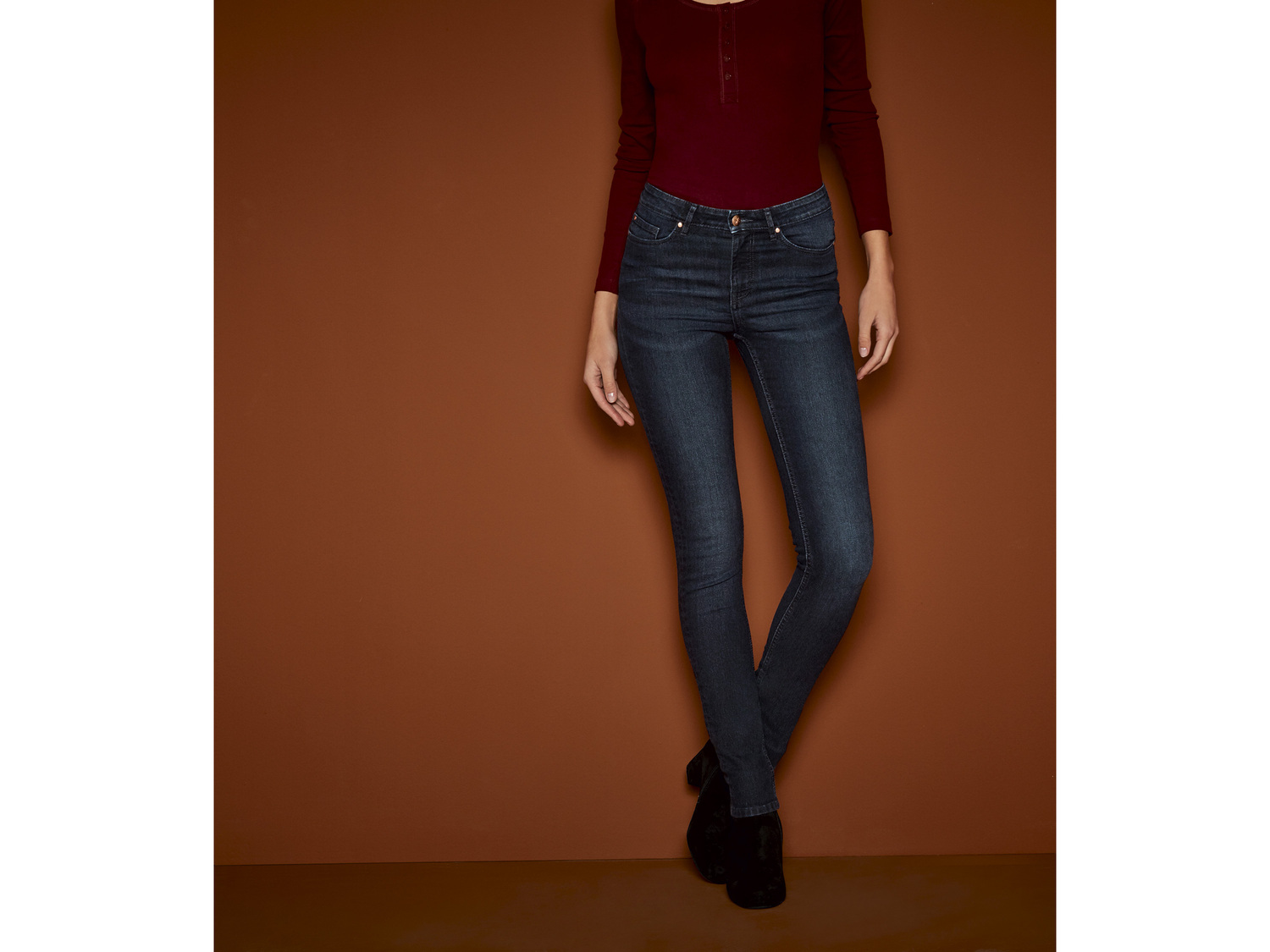 Jeansy Esmara, cena 39,99 PLN
skinny
- wąski krój, podkreślający ...
