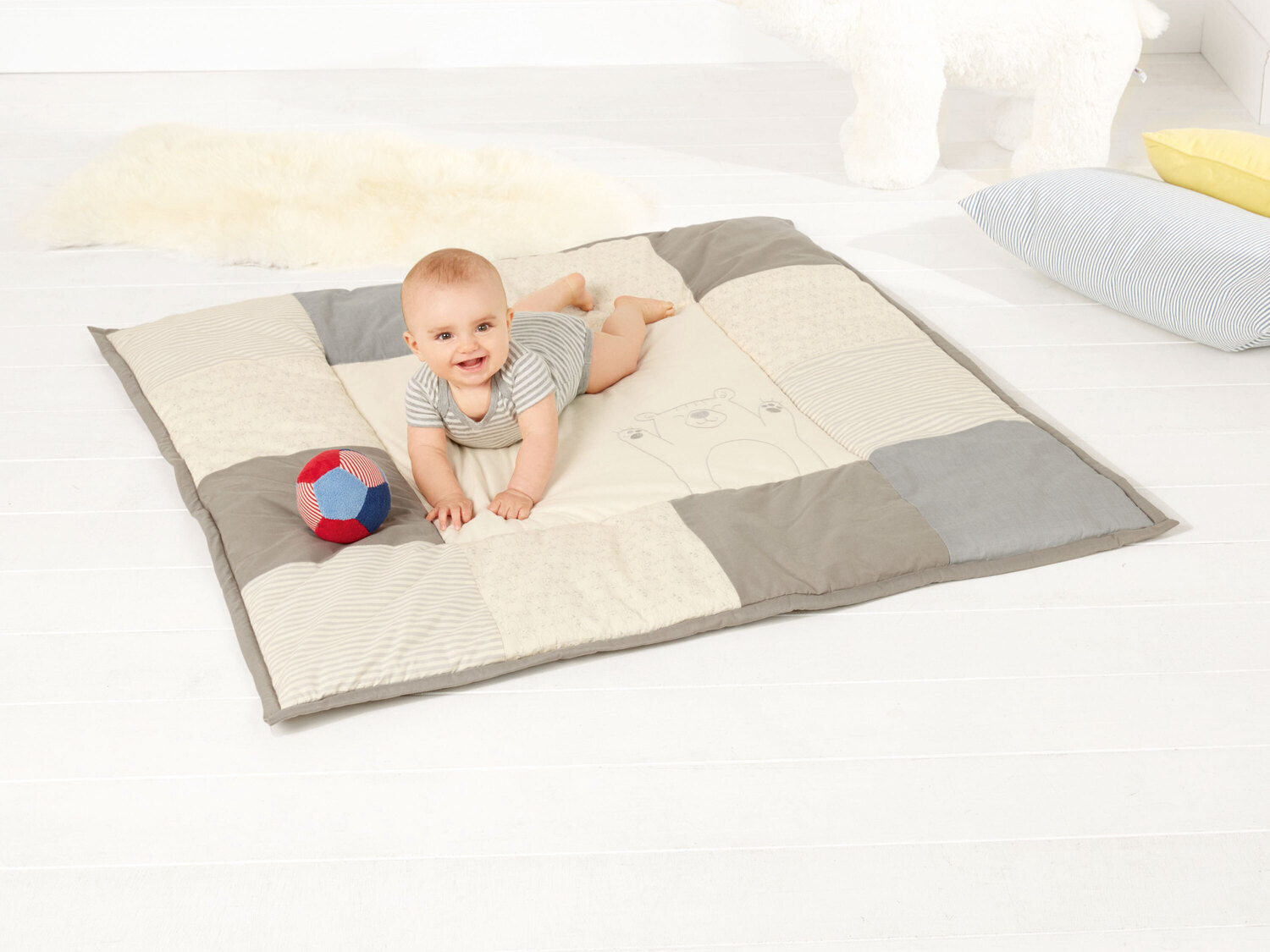 Patchworkowa kołderka dziecięca 3 w 1* Lupilu, cena 49,99 PLN
*Produkt dostępny ...