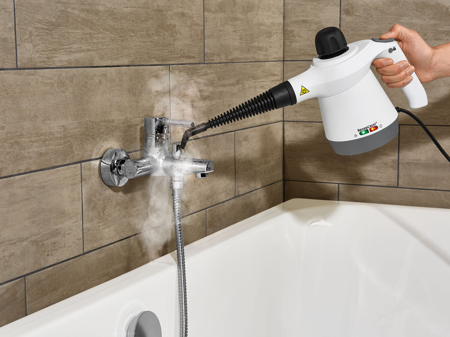 Ręczna myjka parowa 1100 W Silvercrest, cena 79,90 PLN 
- czyszczenie bez chemikaliów
- ...