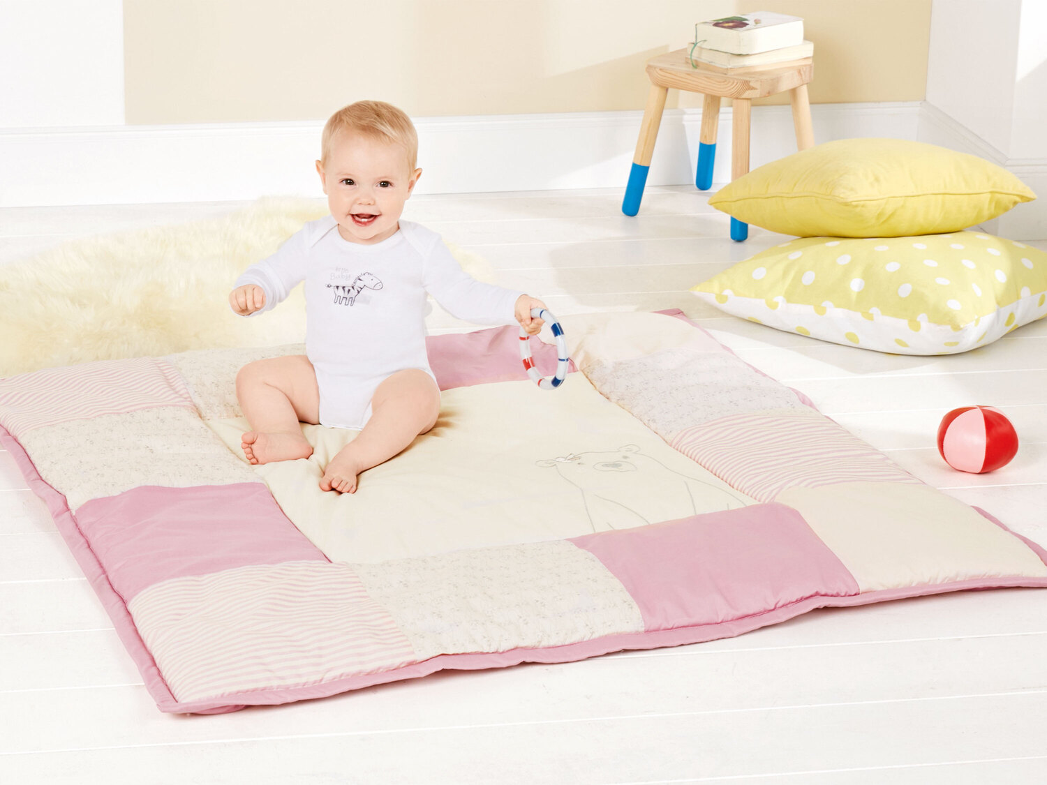Patchworkowa kołderka dziecięca 3 w 1* Lupilu, cena 49,99 PLN
*Produkt dostępny ...