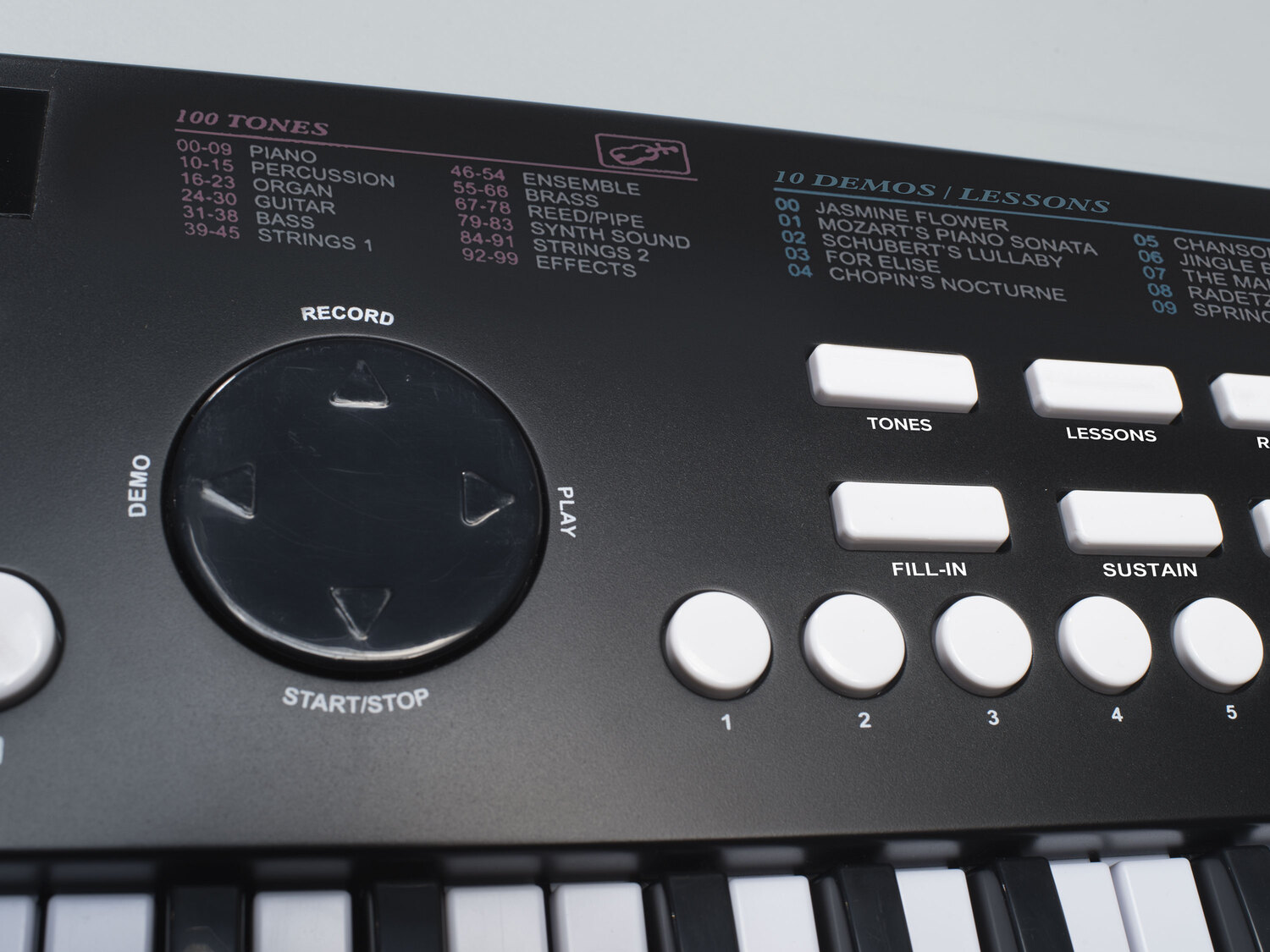 Keyboard Sheffield, cena 89,90 PLN
2 kolory
- efekty: sustain (dźwięk) i vibrato
- ...